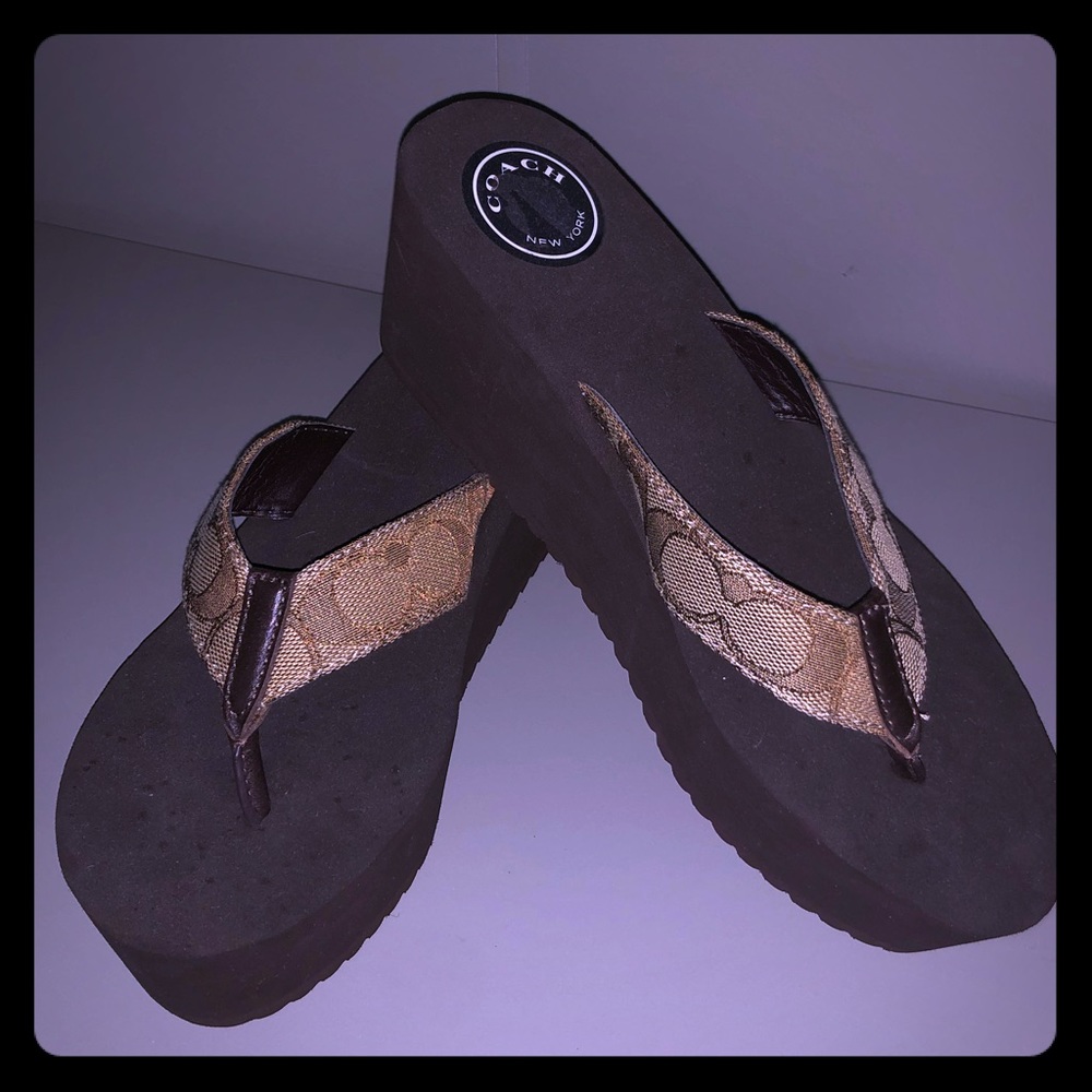 Wedge coach sandal ♥️